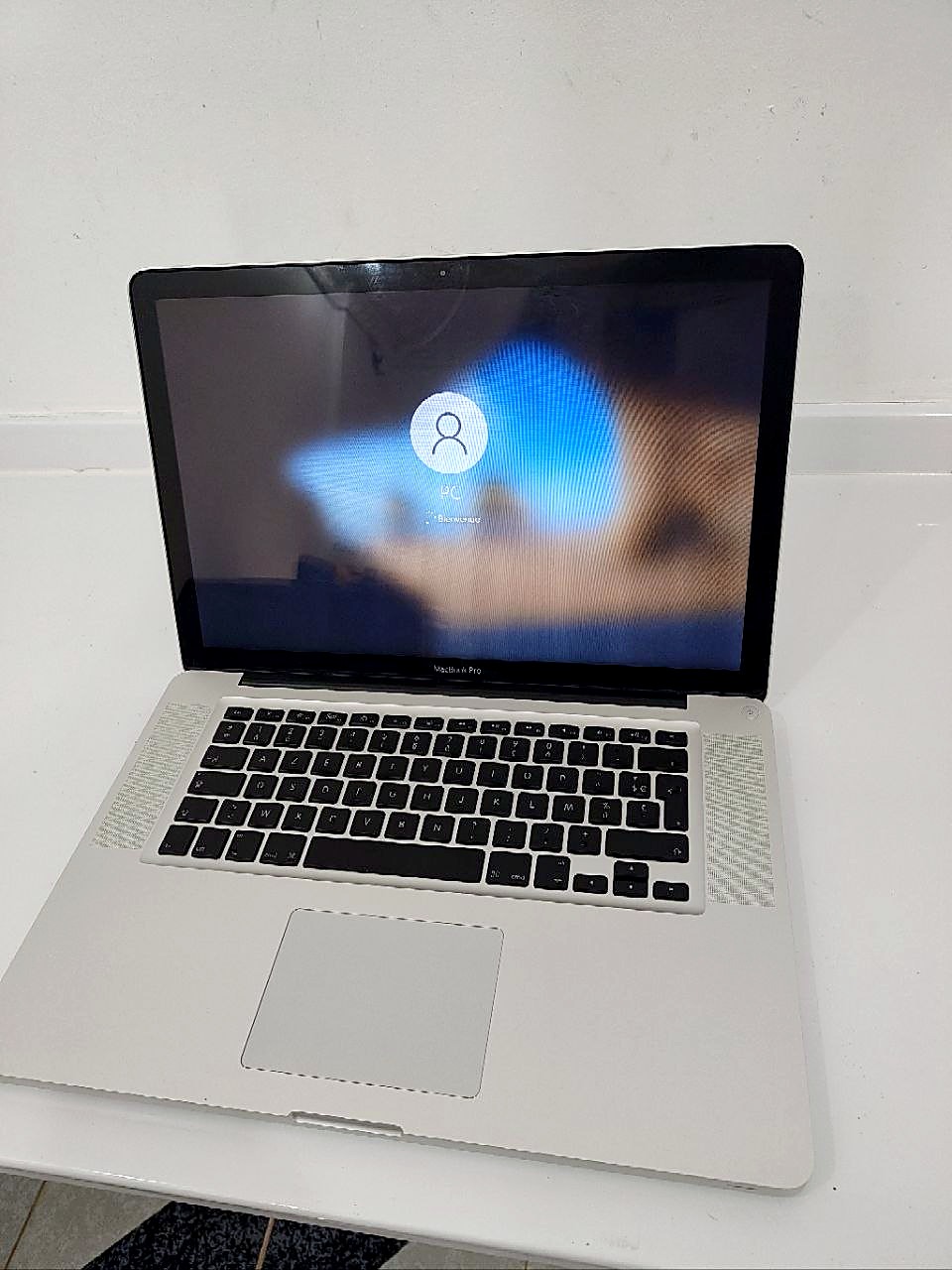 Apple MacBook Pro 15" Core 2 Duo 2,66 GHz 4 Go SSD 120 Go (occasion)