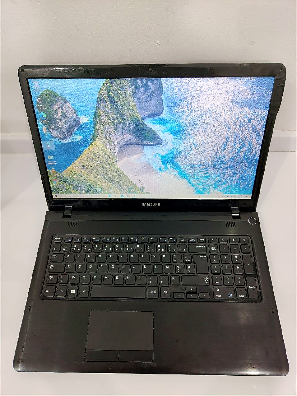 4 Go 300 Go Windows 10 occasion